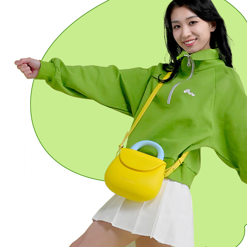 Dudu Same Style Waterproof Cute Mini Yellow Bag Portable Mobile Phone Bag